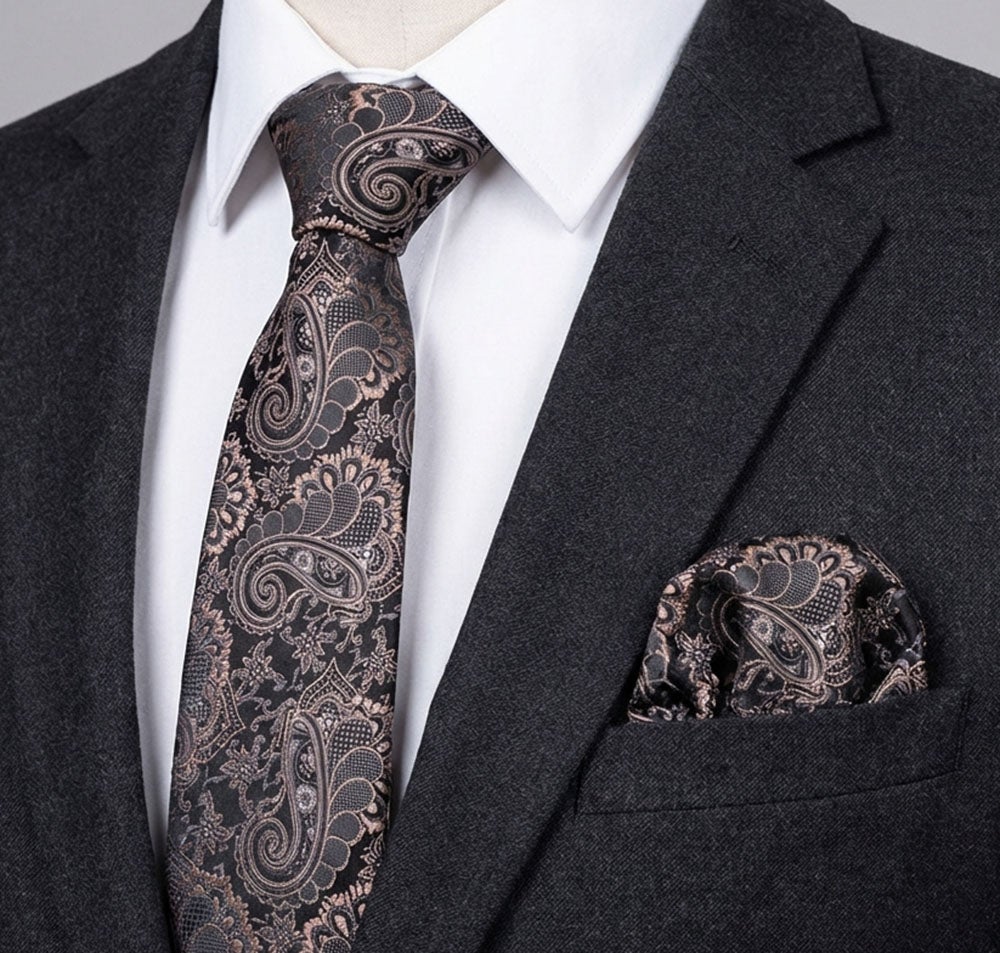 Sidenslips och näsduk 19744, mönstrad svart